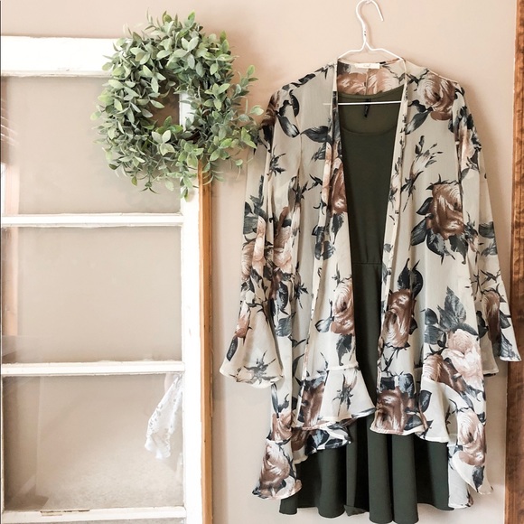 Dresses & Skirts - Combined listing }}} dress + kimono/cardigan